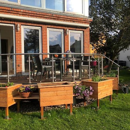 Stadtvilla Bruegemann Mit Terrasse & Parkplatz - Abc136 By Abcwismar Bagian luar foto